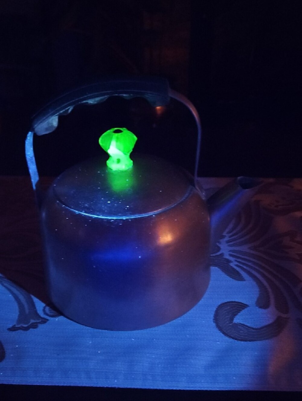 Vintage Wear-Ever No. 3052 Aluminum Teakettle with Glowing Uranium Glass Knob